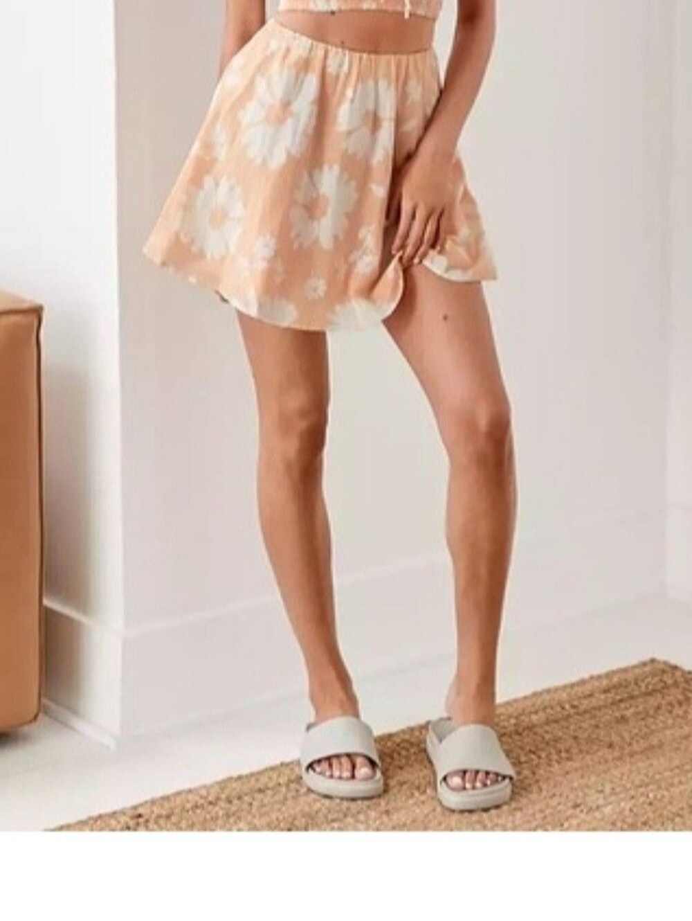 American Eagle Peach & White Floral Cottagecore Feminine Mini Skirt Women's XS